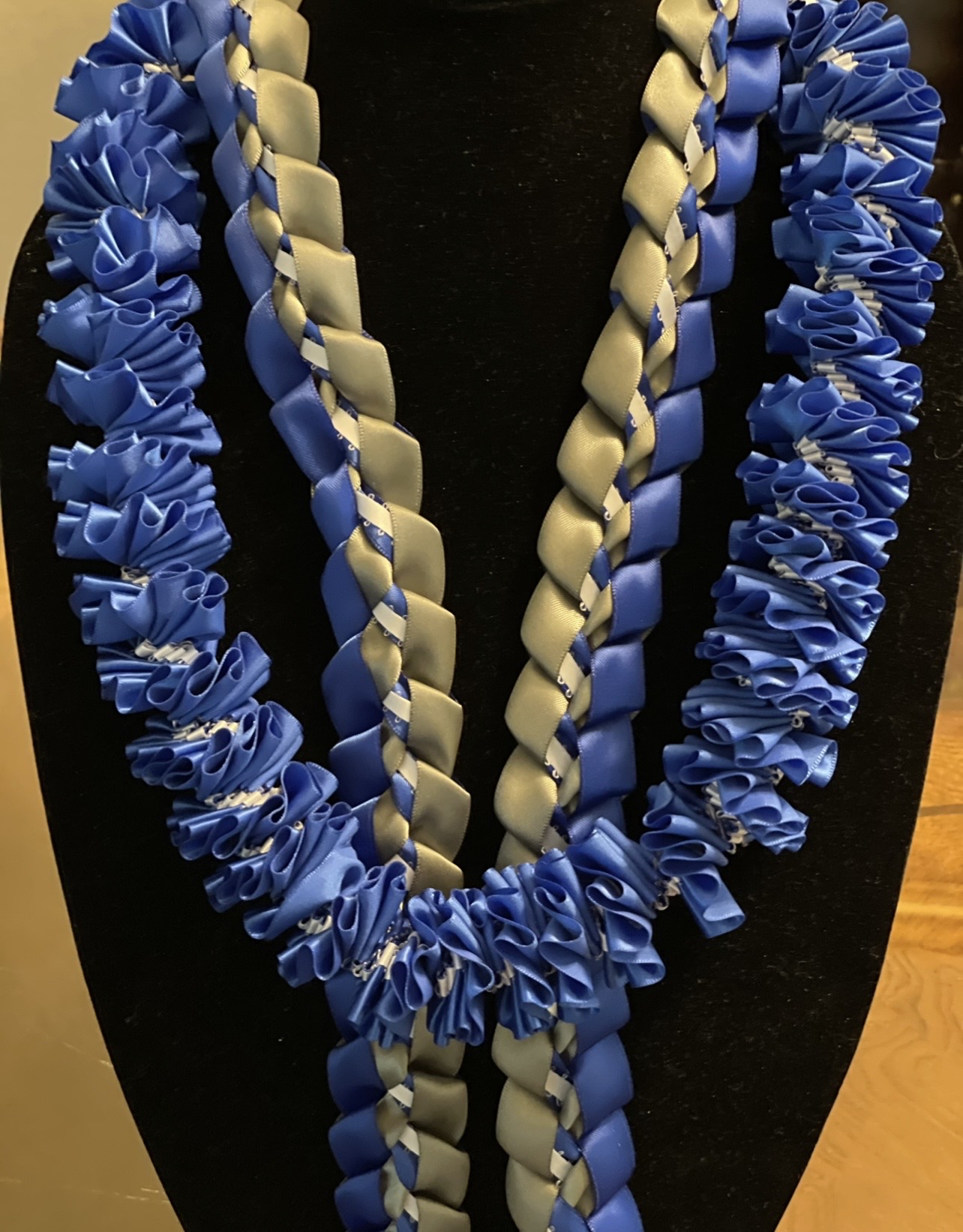 Scrunchie Braided Lei Set